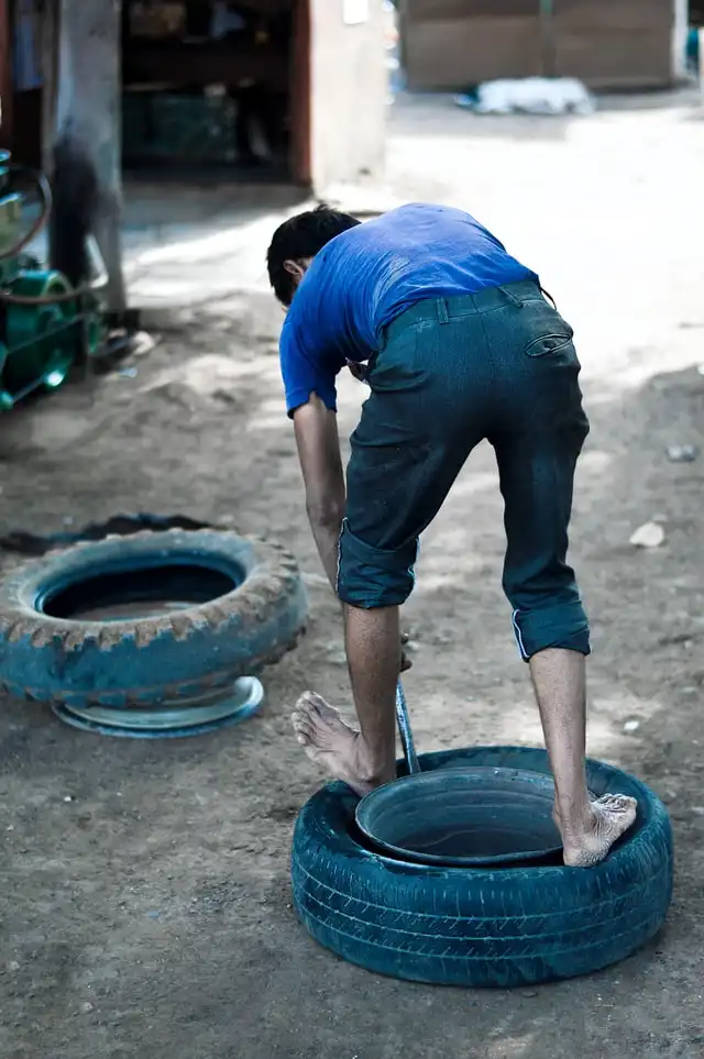 remove tire from rims